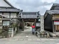 正覚寺の山門・神門