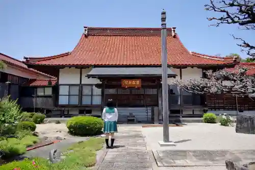 嶺松院の本殿・本堂