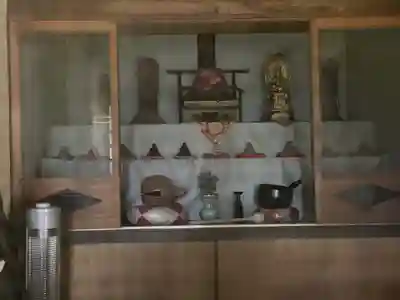 富岡地蔵・弘法大師堂の仏像