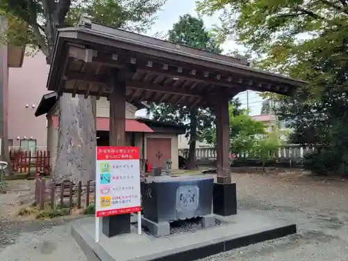 日野八坂神社の手水舎