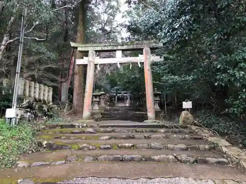 高神社の鳥居