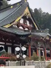 久遠寺の本殿