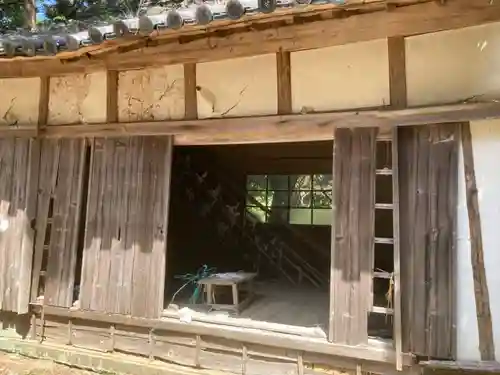 朝立彦神社の建物その他