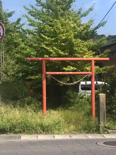 御霊稲荷神社の鳥居