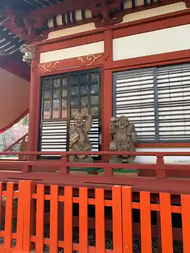 大前神社の像