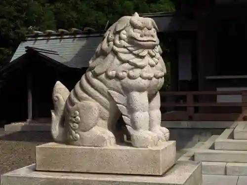 皇大神宮（烏森神社）の狛犬