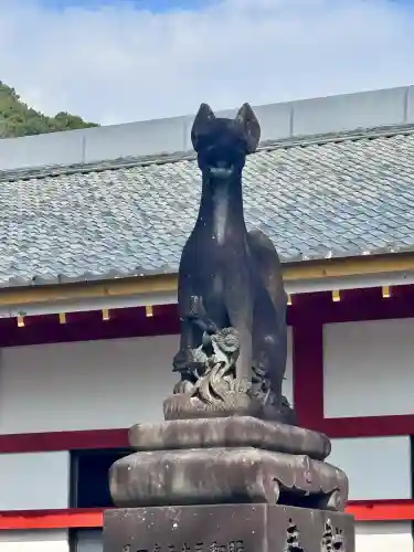 祐徳稲荷神社の{uncategorized: "未分類", other: "その他", undefined: "問題あり", building: "その他建物", grave: "お墓", sacred_gate: "鳥居", guardian: "狛犬", statue: "像", buddha: "仏像", history: "歴史", nature: "自然", garden: "庭園", animal: "動物", pagoda: "塔", temizu: "手水舎", mountain_gate: "山門・神門", sanctuary: "本殿・本堂", subordinate: "末社・摂社", art: "芸術", scenery: "景色", jizo: "地蔵", ema: "絵馬", goshuin: "御朱印", omikuji: "おみくじ", items: "授与品その他", amulet: "お守り", goshuincho: "御朱印帳", eats: "食事", festival: "お祭り", votive_dance: "神楽", shichigosan: "七五三参", wedding: "結婚式", experience: "体験その他", initially: "初詣", around: "周辺", anti_infection: "感染症対策"}