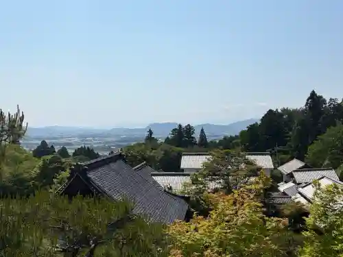 百済寺の{uncategorized: "未分類", other: "その他", undefined: "問題あり", building: "その他建物", grave: "お墓", sacred_gate: "鳥居", guardian: "狛犬", statue: "像", buddha: "仏像", history: "歴史", nature: "自然", garden: "庭園", animal: "動物", pagoda: "塔", temizu: "手水舎", mountain_gate: "山門・神門", sanctuary: "本殿・本堂", subordinate: "末社・摂社", art: "芸術", scenery: "景色", jizo: "地蔵", ema: "絵馬", goshuin: "御朱印", omikuji: "おみくじ", items: "授与品その他", amulet: "お守り", goshuincho: "御朱印帳", eats: "食事", festival: "お祭り", votive_dance: "神楽", shichigosan: "七五三参", wedding: "結婚式", experience: "体験その他", initially: "初詣", around: "周辺", anti_infection: "感染症対策"}