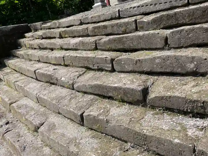 丸瀬布神社の庭園