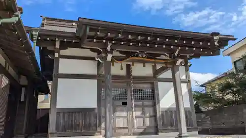 諏訪仮宮の本殿・本堂