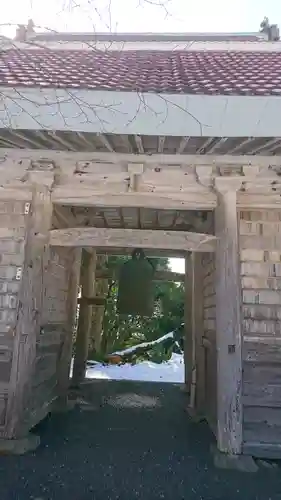 多禰寺の山門・神門