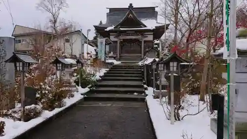 釈迦内神明社の本殿