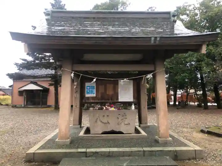 新川神社の手水舎