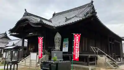 餘慶寺の本殿・本堂