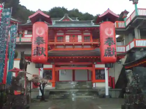 高橋稲荷神社の本殿