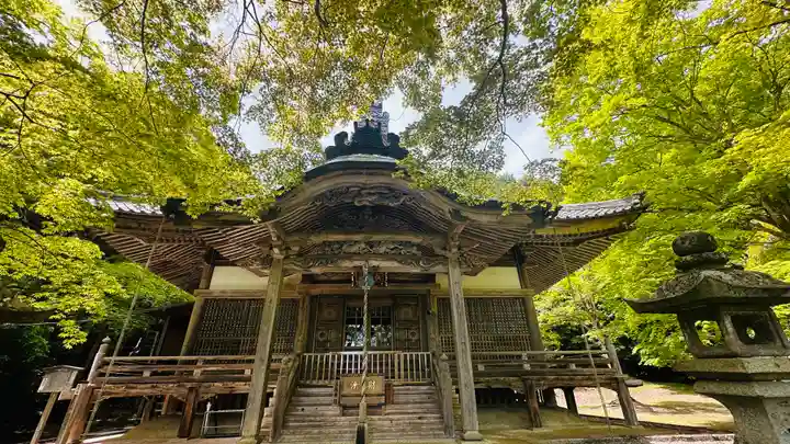 西光寺の本殿・本堂