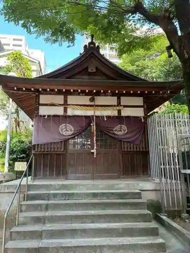 出世稲荷神社（春日稲荷神社）の{uncategorized: "未分類", other: "その他", undefined: "問題あり", building: "その他建物", grave: "お墓", sacred_gate: "鳥居", guardian: "狛犬", statue: "像", buddha: "仏像", history: "歴史", nature: "自然", garden: "庭園", animal: "動物", pagoda: "塔", temizu: "手水舎", mountain_gate: "山門・神門", sanctuary: "本殿・本堂", subordinate: "末社・摂社", art: "芸術", scenery: "景色", jizo: "地蔵", ema: "絵馬", goshuin: "御朱印", omikuji: "おみくじ", items: "授与品その他", amulet: "お守り", goshuincho: "御朱印帳", eats: "食事", festival: "お祭り", votive_dance: "神楽", shichigosan: "七五三参", wedding: "結婚式", experience: "体験その他", initially: "初詣", around: "周辺", anti_infection: "感染症対策"}