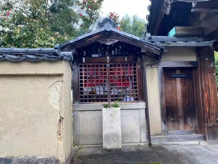 月眞院の末社・摂社