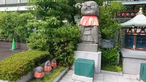 三囲神社銀座摂社の地蔵