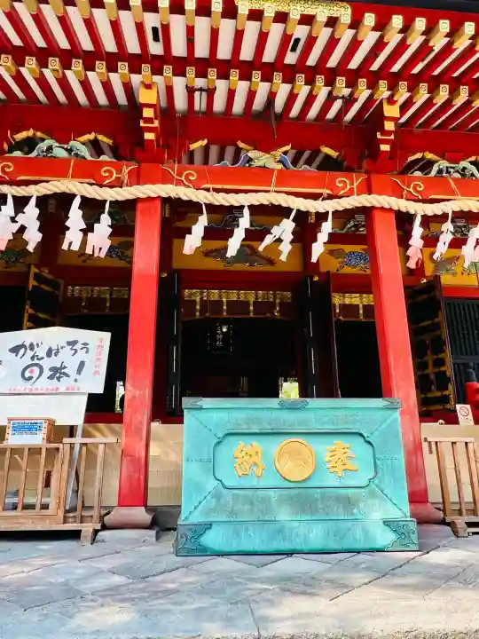 浅草神社の{uncategorized: "未分類", other: "その他", undefined: "問題あり", building: "その他建物", grave: "お墓", sacred_gate: "鳥居", guardian: "狛犬", statue: "像", buddha: "仏像", history: "歴史", nature: "自然", garden: "庭園", animal: "動物", pagoda: "塔", temizu: "手水舎", mountain_gate: "山門・神門", sanctuary: "本殿・本堂", subordinate: "末社・摂社", art: "芸術", scenery: "景色", jizo: "地蔵", ema: "絵馬", goshuin: "御朱印", omikuji: "おみくじ", items: "授与品その他", amulet: "お守り", goshuincho: "御朱印帳", eats: "食事", festival: "お祭り", votive_dance: "神楽", shichigosan: "七五三参", wedding: "結婚式", experience: "体験その他", initially: "初詣", around: "周辺", anti_infection: "感染症対策"}