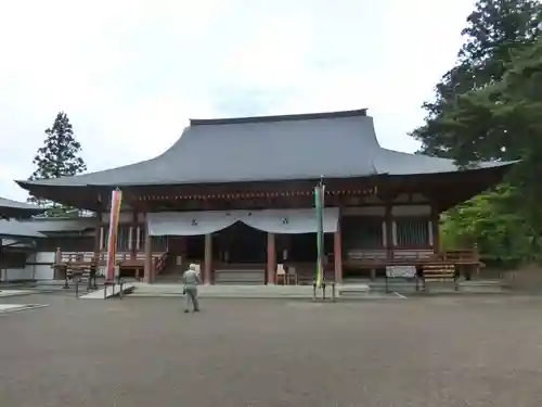 毛越寺の本殿・本堂