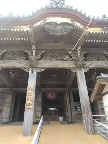 誕生寺の本殿・本堂