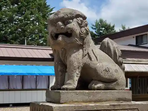 女満別神社の狛犬