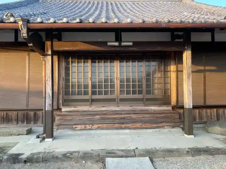 万福寺の{uncategorized: "未分類", other: "その他", undefined: "問題あり", building: "その他建物", grave: "お墓", sacred_gate: "鳥居", guardian: "狛犬", statue: "像", buddha: "仏像", history: "歴史", nature: "自然", garden: "庭園", animal: "動物", pagoda: "塔", temizu: "手水舎", mountain_gate: "山門・神門", sanctuary: "本殿・本堂", subordinate: "末社・摂社", art: "芸術", scenery: "景色", jizo: "地蔵", ema: "絵馬", goshuin: "御朱印", omikuji: "おみくじ", items: "授与品その他", amulet: "お守り", goshuincho: "御朱印帳", eats: "食事", festival: "お祭り", votive_dance: "神楽", shichigosan: "七五三参", wedding: "結婚式", experience: "体験その他", initially: "初詣", around: "周辺", anti_infection: "感染症対策"}