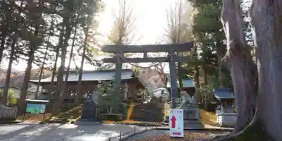 諏訪大社上社前宮の鳥居