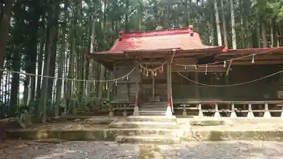 新山神社の本殿・本堂
