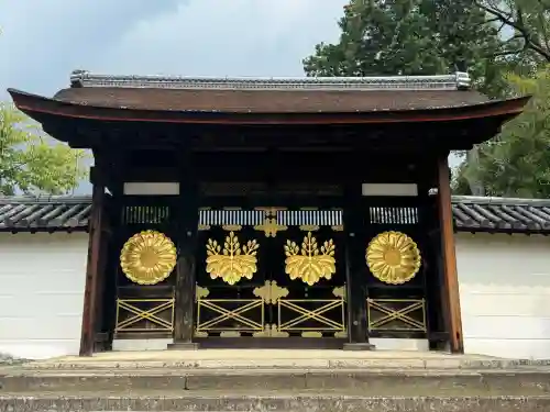 醍醐寺の{uncategorized: "未分類", other: "その他", undefined: "問題あり", building: "その他建物", grave: "お墓", sacred_gate: "鳥居", guardian: "狛犬", statue: "像", buddha: "仏像", history: "歴史", nature: "自然", garden: "庭園", animal: "動物", pagoda: "塔", temizu: "手水舎", mountain_gate: "山門・神門", sanctuary: "本殿・本堂", subordinate: "末社・摂社", art: "芸術", scenery: "景色", jizo: "地蔵", ema: "絵馬", goshuin: "御朱印", omikuji: "おみくじ", items: "授与品その他", amulet: "お守り", goshuincho: "御朱印帳", eats: "食事", festival: "お祭り", votive_dance: "神楽", shichigosan: "七五三参", wedding: "結婚式", experience: "体験その他", initially: "初詣", around: "周辺", anti_infection: "感染症対策"}