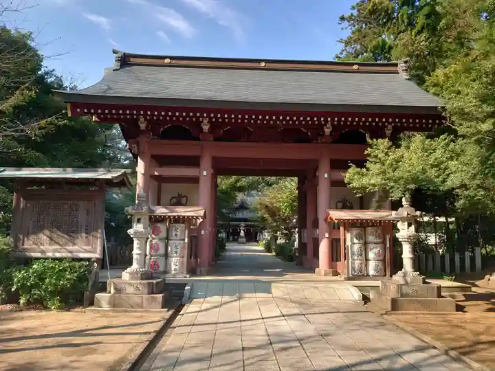 大宝八幡宮の山門・神門