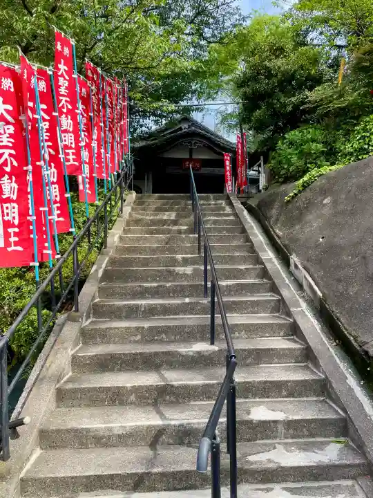 長光寺の{uncategorized: "未分類", other: "その他", undefined: "問題あり", building: "その他建物", grave: "お墓", sacred_gate: "鳥居", guardian: "狛犬", statue: "像", buddha: "仏像", history: "歴史", nature: "自然", garden: "庭園", animal: "動物", pagoda: "塔", temizu: "手水舎", mountain_gate: "山門・神門", sanctuary: "本殿・本堂", subordinate: "末社・摂社", art: "芸術", scenery: "景色", jizo: "地蔵", ema: "絵馬", goshuin: "御朱印", omikuji: "おみくじ", items: "授与品その他", amulet: "お守り", goshuincho: "御朱印帳", eats: "食事", festival: "お祭り", votive_dance: "神楽", shichigosan: "七五三参", wedding: "結婚式", experience: "体験その他", initially: "初詣", around: "周辺", anti_infection: "感染症対策"}