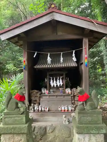 曾屋神社の末社