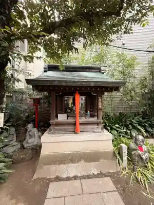 正寶院（飛不動尊）の{uncategorized: "未分類", other: "その他", undefined: "問題あり", building: "その他建物", grave: "お墓", sacred_gate: "鳥居", guardian: "狛犬", statue: "像", buddha: "仏像", history: "歴史", nature: "自然", garden: "庭園", animal: "動物", pagoda: "塔", temizu: "手水舎", mountain_gate: "山門・神門", sanctuary: "本殿・本堂", subordinate: "末社・摂社", art: "芸術", scenery: "景色", jizo: "地蔵", ema: "絵馬", goshuin: "御朱印", omikuji: "おみくじ", items: "授与品その他", amulet: "お守り", goshuincho: "御朱印帳", eats: "食事", festival: "お祭り", votive_dance: "神楽", shichigosan: "七五三参", wedding: "結婚式", experience: "体験その他", initially: "初詣", around: "周辺", anti_infection: "感染症対策"}