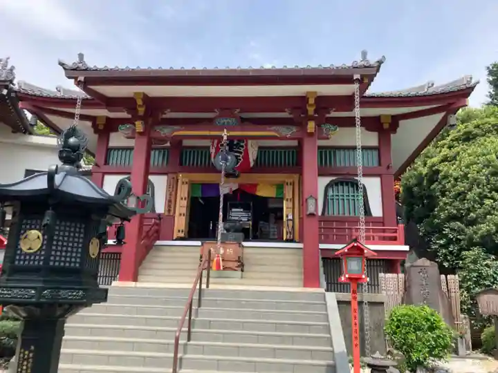 放生寺の本殿・本堂