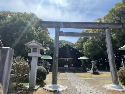 酒見神社の{uncategorized: "未分類", other: "その他", undefined: "問題あり", building: "その他建物", grave: "お墓", sacred_gate: "鳥居", guardian: "狛犬", statue: "像", buddha: "仏像", history: "歴史", nature: "自然", garden: "庭園", animal: "動物", pagoda: "塔", temizu: "手水舎", mountain_gate: "山門・神門", sanctuary: "本殿・本堂", subordinate: "末社・摂社", art: "芸術", scenery: "景色", jizo: "地蔵", ema: "絵馬", goshuin: "御朱印", omikuji: "おみくじ", items: "授与品その他", amulet: "お守り", goshuincho: "御朱印帳", eats: "食事", festival: "お祭り", votive_dance: "神楽", shichigosan: "七五三参", wedding: "結婚式", experience: "体験その他", initially: "初詣", around: "周辺", anti_infection: "感染症対策"}
