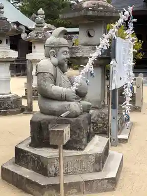 白鳥神社の像