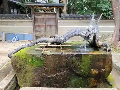 六甲八幡神社の手水舎