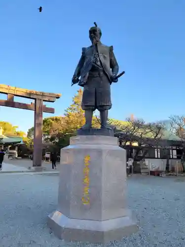 豊國神社の像