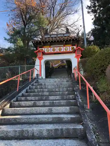 成田山安養寺の山門・神門
