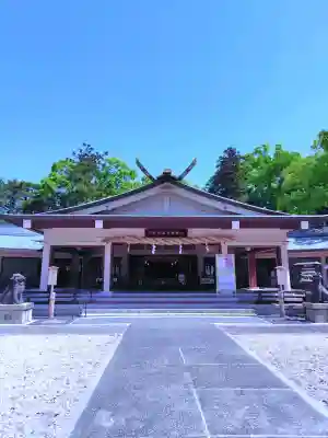 三重縣護國神社の{uncategorized: "未分類", other: "その他", undefined: "問題あり", building: "その他建物", grave: "お墓", sacred_gate: "鳥居", guardian: "狛犬", statue: "像", buddha: "仏像", history: "歴史", nature: "自然", garden: "庭園", animal: "動物", pagoda: "塔", temizu: "手水舎", mountain_gate: "山門・神門", sanctuary: "本殿・本堂", subordinate: "末社・摂社", art: "芸術", scenery: "景色", jizo: "地蔵", ema: "絵馬", goshuin: "御朱印", omikuji: "おみくじ", items: "授与品その他", amulet: "お守り", goshuincho: "御朱印帳", eats: "食事", festival: "お祭り", votive_dance: "神楽", shichigosan: "七五三参", wedding: "結婚式", experience: "体験その他", initially: "初詣", around: "周辺", anti_infection: "感染症対策"}