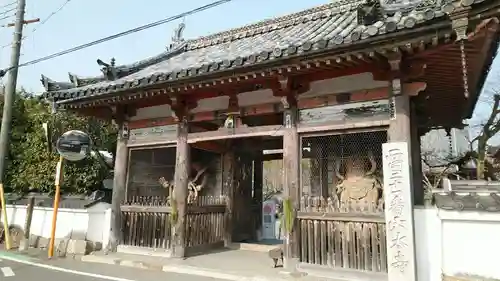 穴太寺の山門