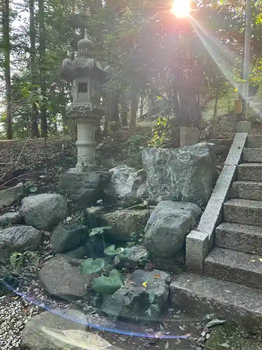 金井八幡神社の建物その他