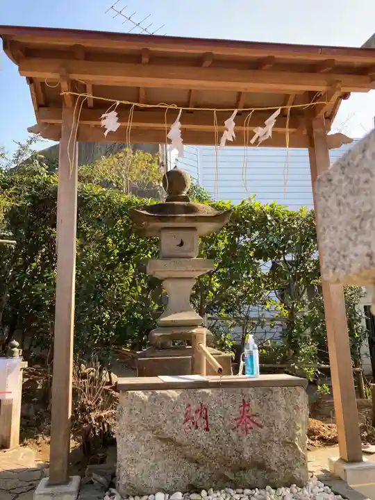 横浜御嶽神社の手水舎