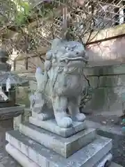 八神社の狛犬