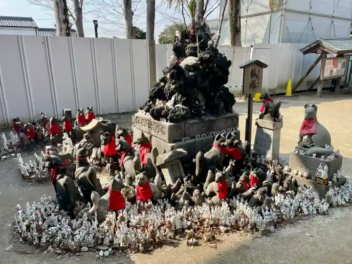 笠間稲荷神社の{uncategorized: "未分類", other: "その他", undefined: "問題あり", building: "その他建物", grave: "お墓", sacred_gate: "鳥居", guardian: "狛犬", statue: "像", buddha: "仏像", history: "歴史", nature: "自然", garden: "庭園", animal: "動物", pagoda: "塔", temizu: "手水舎", mountain_gate: "山門・神門", sanctuary: "本殿・本堂", subordinate: "末社・摂社", art: "芸術", scenery: "景色", jizo: "地蔵", ema: "絵馬", goshuin: "御朱印", omikuji: "おみくじ", items: "授与品その他", amulet: "お守り", goshuincho: "御朱印帳", eats: "食事", festival: "お祭り", votive_dance: "神楽", shichigosan: "七五三参", wedding: "結婚式", experience: "体験その他", initially: "初詣", around: "周辺", anti_infection: "感染症対策"}