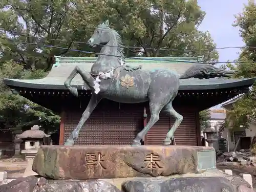 闇之森八幡社の狛犬