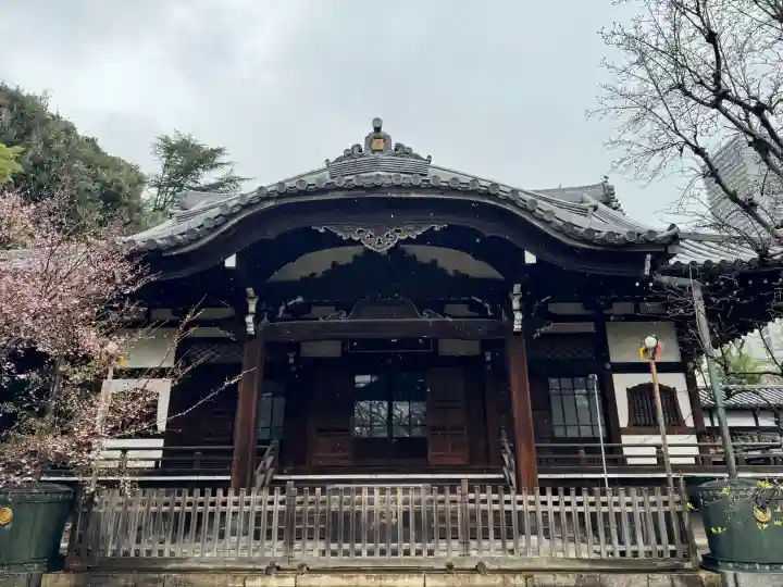 法明寺の{uncategorized: "未分類", other: "その他", undefined: "問題あり", building: "その他建物", grave: "お墓", sacred_gate: "鳥居", guardian: "狛犬", statue: "像", buddha: "仏像", history: "歴史", nature: "自然", garden: "庭園", animal: "動物", pagoda: "塔", temizu: "手水舎", mountain_gate: "山門・神門", sanctuary: "本殿・本堂", subordinate: "末社・摂社", art: "芸術", scenery: "景色", jizo: "地蔵", ema: "絵馬", goshuin: "御朱印", omikuji: "おみくじ", items: "授与品その他", amulet: "お守り", goshuincho: "御朱印帳", eats: "食事", festival: "お祭り", votive_dance: "神楽", shichigosan: "七五三参", wedding: "結婚式", experience: "体験その他", initially: "初詣", around: "周辺", anti_infection: "感染症対策"}