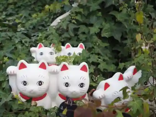 今戸神社の{uncategorized: "未分類", other: "その他", undefined: "問題あり", building: "その他建物", grave: "お墓", sacred_gate: "鳥居", guardian: "狛犬", statue: "像", buddha: "仏像", history: "歴史", nature: "自然", garden: "庭園", animal: "動物", pagoda: "塔", temizu: "手水舎", mountain_gate: "山門・神門", sanctuary: "本殿・本堂", subordinate: "末社・摂社", art: "芸術", scenery: "景色", jizo: "地蔵", ema: "絵馬", goshuin: "御朱印", omikuji: "おみくじ", items: "授与品その他", amulet: "お守り", goshuincho: "御朱印帳", eats: "食事", festival: "お祭り", votive_dance: "神楽", shichigosan: "七五三参", wedding: "結婚式", experience: "体験その他", initially: "初詣", around: "周辺", anti_infection: "感染症対策"}